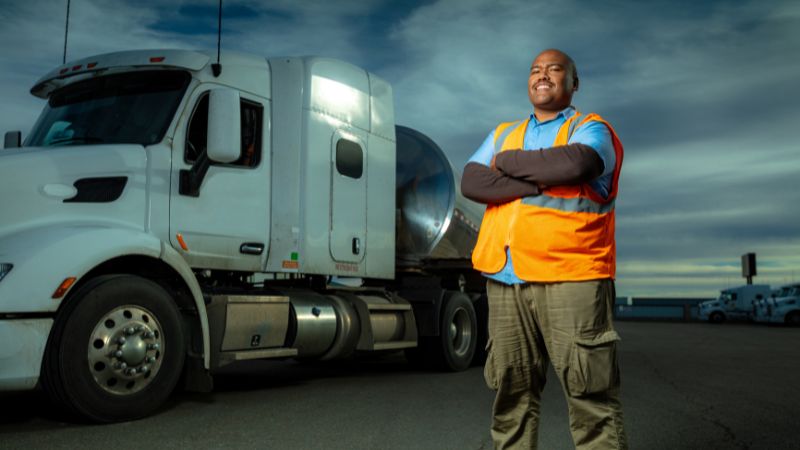 5 Smart Tips for Truck Drivers to Save Money