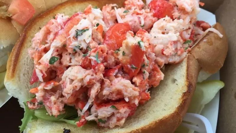 The 7 Best Lobster Rolls In The U.S.